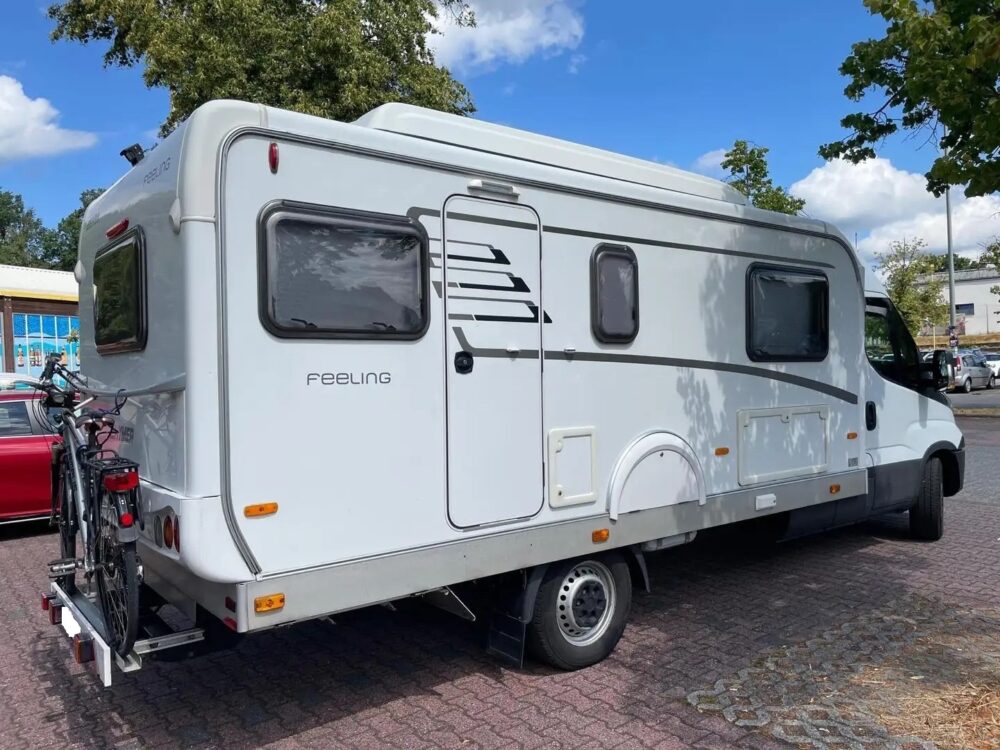Iveco IS 35 Hymer Eriba – Slechts 7,12 m, Automatische transmissie | Fiat laagprofielchassis | Registratie: 08/2018 | 94.000 km | 6 slaapplaatsen | Toegestaan ​​totaalgewicht: 3.500 kg - Afbeelding 3