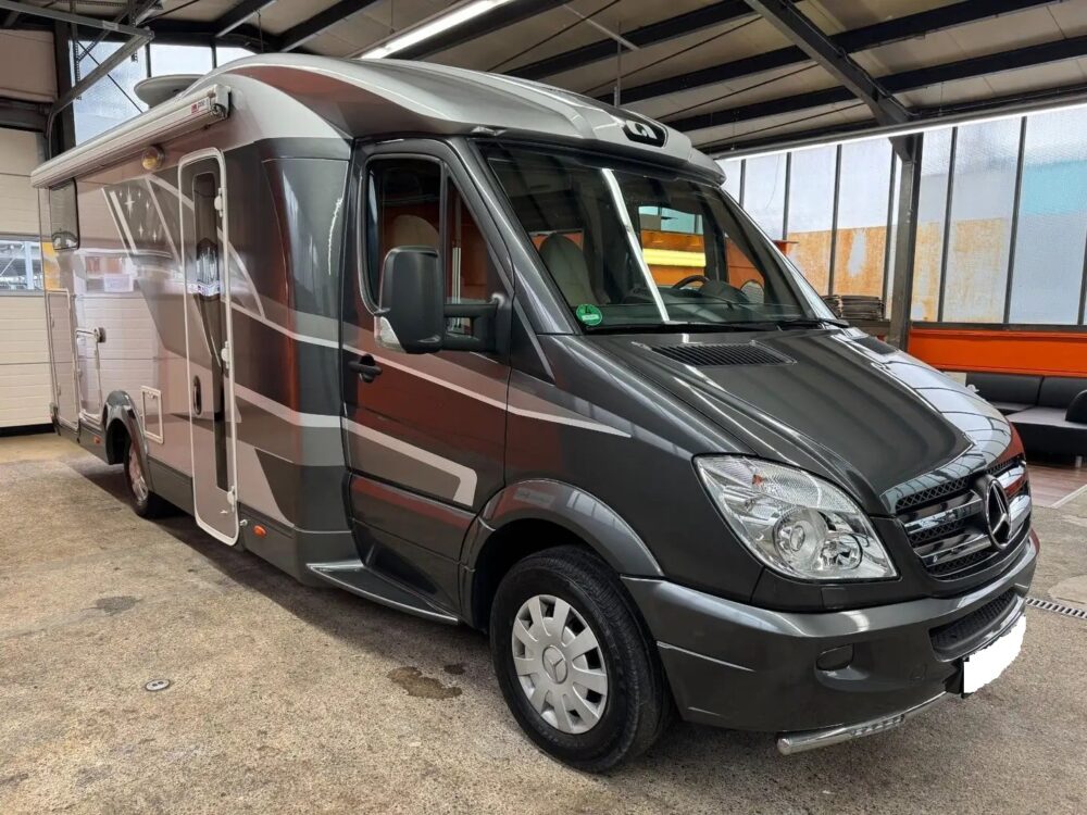 Adria Polaris SL 749 Mercedes Sprinter 319 CDI – Slechts 7,49 m, automaat | Slaapplaatsen: 4 | Eerste registratie: 06/2010 | 59.000 km | Vermogen: 190 pk | Totaalgewicht: 3.500 kg - Afbeelding 3
