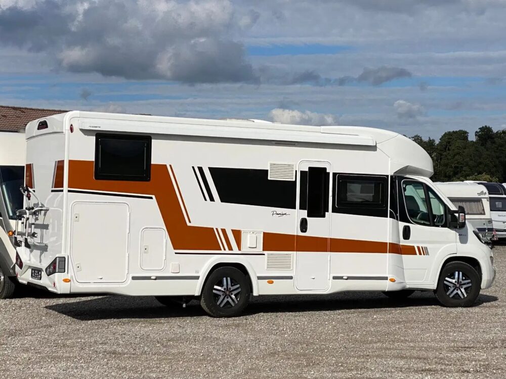 Chausson T 747 – Slechts 7,47 m, automaat | Slaapplaatsen: 4 | Eerste registratie: 01/2021 | 112.606 km | Vermogen: 140 pk | Totaalgewicht: 3.500 kg - Afbeelding 3