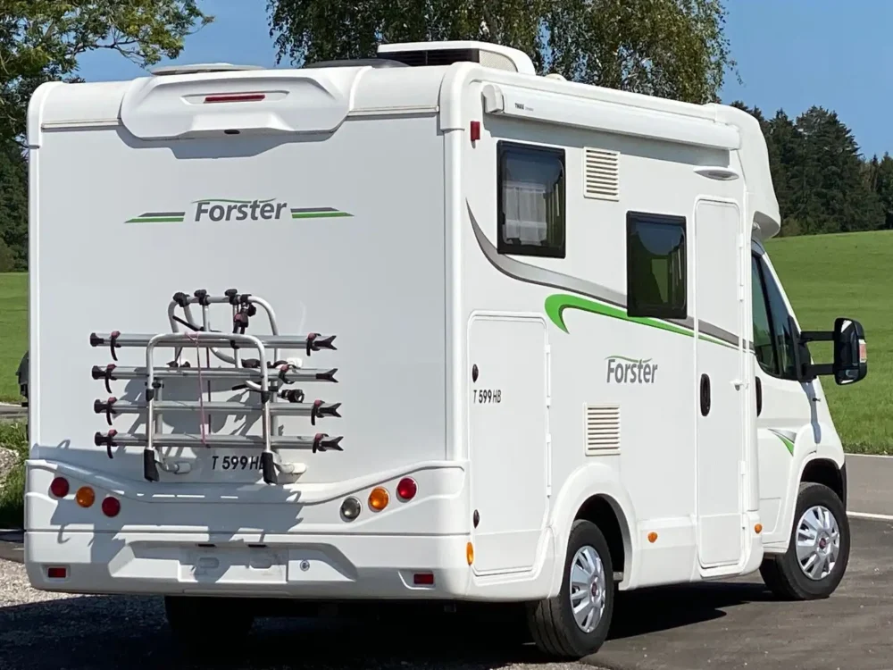 Forster T 599 HB – Slechts 5,99 m, Handgeschakeld | Slaapplaatsen: 4 | Eerste registratie: 05/2021 | 62.500 km | Vermogen: 140 pk | Totaalgewicht: 3.500 kg - Afbeelding 3