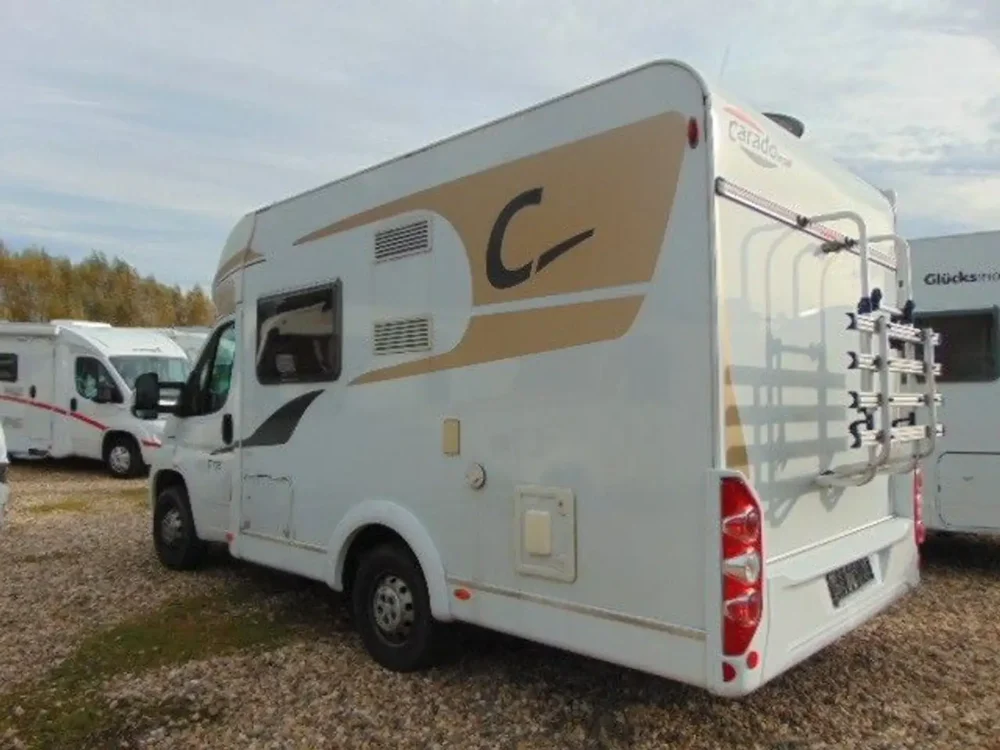Carado T 138 – Slechts 5,98 m, handgeschakeld | Slaapplaatsen: 3 | Eerste registratie: 07/2014 | 93.200 km | Vermogen: 116 pk | Totaalgewicht: 3.500 kg - Afbeelding 4