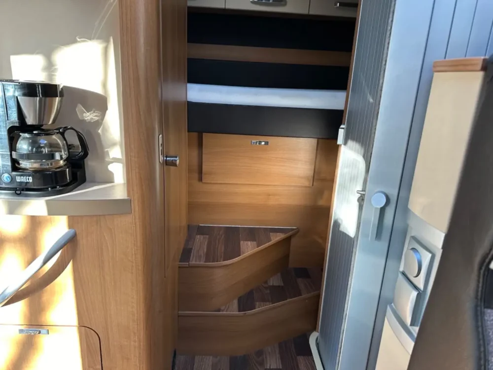 Knaus Van TI 550 MD – Slechts 5,99 m, Handgeschakeld | Slaapplaatsen: 4 | Eerste registratie: 02/2013 | 179.000 km | Vermogen: 148 pk | Totaalgewicht: 3.500 kg - Afbeelding 35