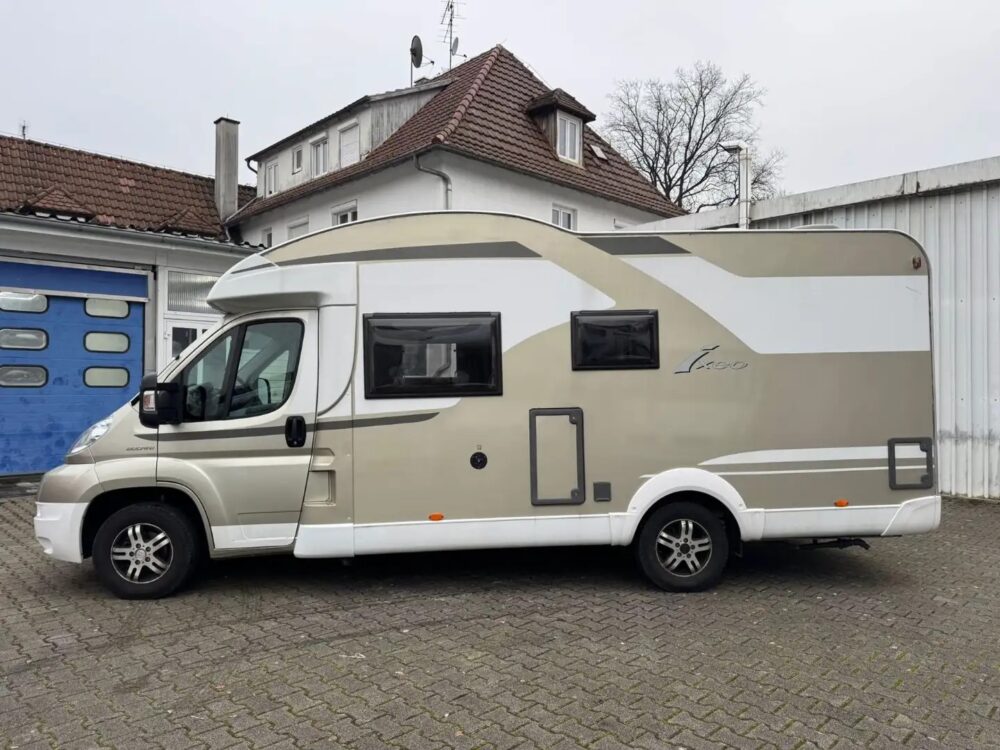 Bürstner Ixeo IT 664 – Slechts 6,99 m, Handgeschakeld | Slaapplaatsen: 4 | Eerste registratie: 06/2011 | 65.000 km | Vermogen: 131 pk | Totaalgewicht: 3.500 kg - Afbeelding 4
