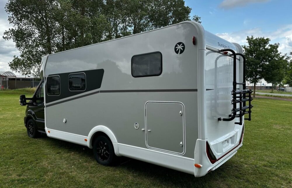 Ford Transit Sunlight T680 – Slechts 7,36 m, automaat | Slaapplaatsen: 4 | Eerste registratie: 06/2025 | 24 km | Vermogen: 155 pk | Totaalgewicht: 3.500 kg - Afbeelding 4