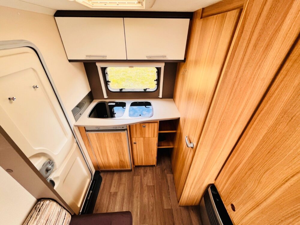 Sterckeman STARLETT 330 CP NUR 5m MARKISE 100 KM/H Sterckeman | Caravan | EZ: 07/2017 | 2 slaapplaatsen | Toegestane totaalgewicht: 1.000 kg - Afbeelding 16