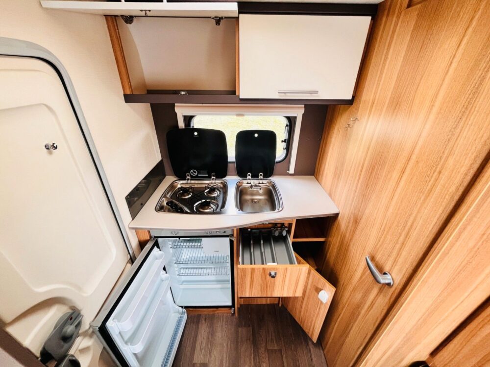 Sterckeman STARLETT 330 CP NUR 5m MARKISE 100 KM/H Sterckeman | Caravan | EZ: 07/2017 | 2 slaapplaatsen | Toegestane totaalgewicht: 1.000 kg - Afbeelding 19