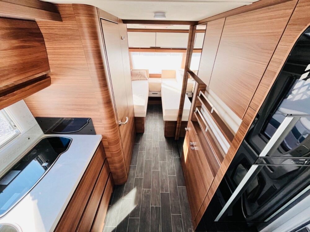 PUCCINI 550 E 2,5 ALDE+VLOERVERWARMING Tabbert | Caravan | EZ: | 4 Slaapplaatsen | Toegestane totaalgewicht: 2.000 kg - Afbeelding 9