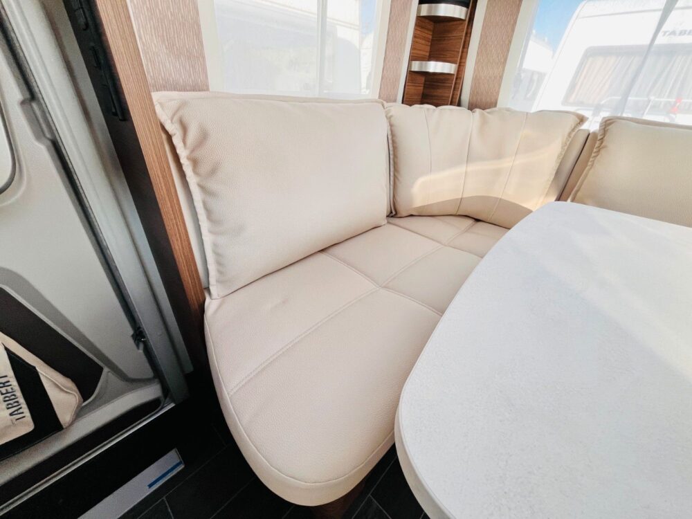 PUCCINI 550 E 2,5 ALDE+VLOERVERWARMING Tabbert | Caravan | EZ: | 4 Slaapplaatsen | Toegestane totaalgewicht: 2.000 kg - Afbeelding 17