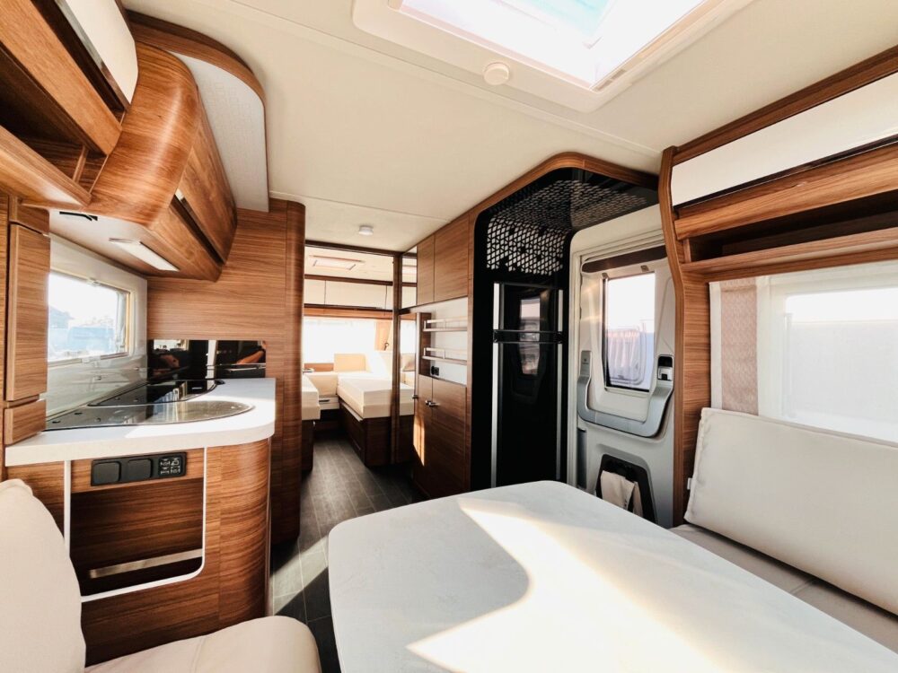 PUCCINI 550 E 2,5 ALDE+VLOERVERWARMING Tabbert | Caravan | EZ: | 4 Slaapplaatsen | Toegestane totaalgewicht: 2.000 kg - Afbeelding 5