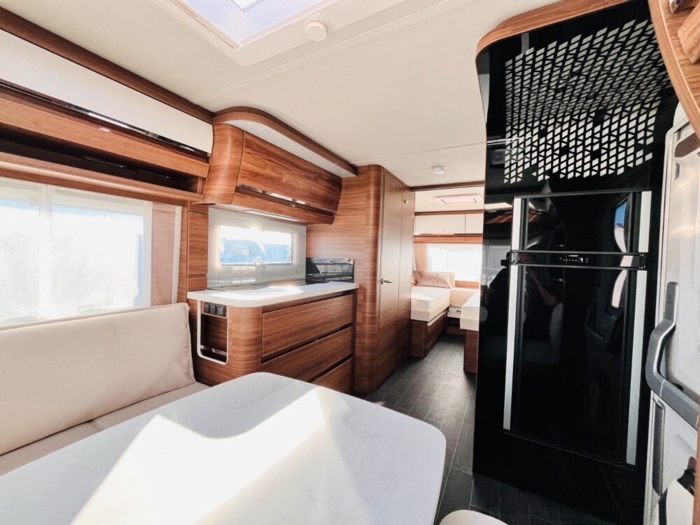 PUCCINI 550 E 2,5 ALDE+VLOERVERWARMING Tabbert | Caravan | EZ: | 4 Slaapplaatsen | Toegestane totaalgewicht: 2.000 kg - Afbeelding 8