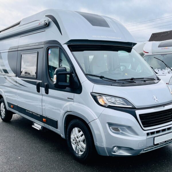 Globe-Traveller Voyager Z – Enkelbedden, Klapbed, SAT-TV & Zonnepaneel! Globe-Traveller | Buscamper | Eerste toelating: 02/2018 | 64.800 km | 4 slaapplaatsen | Max. gewicht: 4.250 kg
