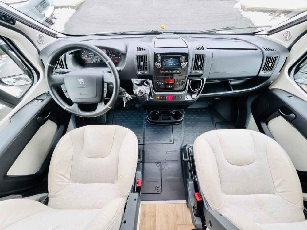 Globe-Traveller Voyager Z – Enkelbedden, Klapbed, SAT-TV & Zonnepaneel! Globe-Traveller | Buscamper | Eerste toelating: 02/2018 | 64.800 km | 4 slaapplaatsen | Max. gewicht: 4.250 kg - Afbeelding 27