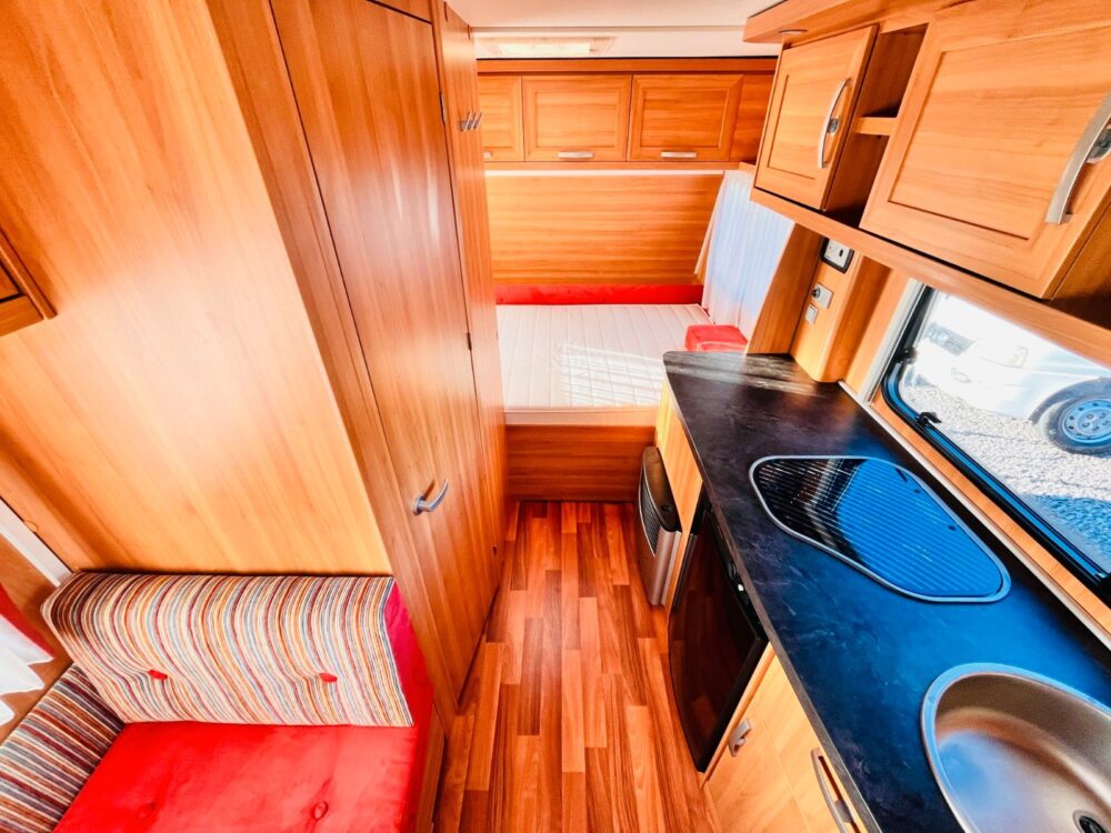 HYMER / ERIBA / Hymercar Sporting 440 A gelegenheid  / ERIBA / HYMERCAR | Wohnwagen | EZ: 05/2010 | 3 Schlafplätze | Zulässiges Gesamtgewicht: 1.350 kg - Afbeelding 7