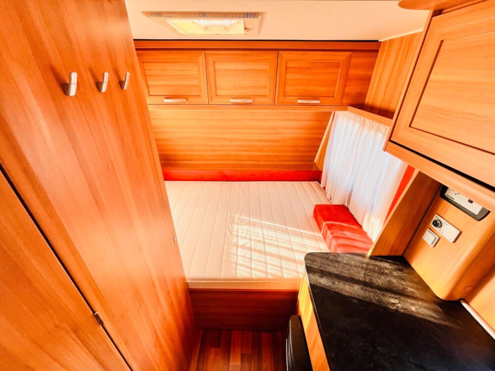 HYMER / ERIBA / Hymercar Sporting 440 A gelegenheid  / ERIBA / HYMERCAR | Wohnwagen | EZ: 05/2010 | 3 Schlafplätze | Zulässiges Gesamtgewicht: 1.350 kg - Afbeelding 8