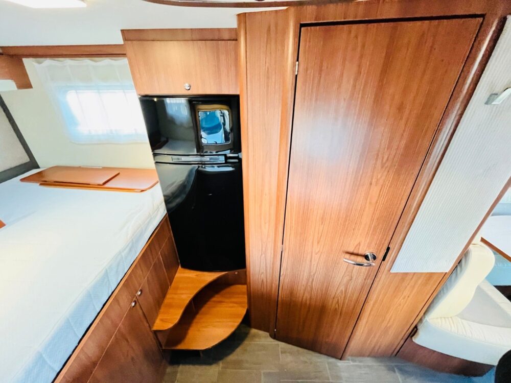 Eura Mobil PROFILA RS 660 HB DWARSBED HUBBED OPKLAPBED ZONNEPANELEN Eura Mobil | Halfintegraal | Eerste registratie: 04/2017 | 51.600 km | 4 slaapplaatsen | Toegestaan totaalgewicht: 3.850 kg - Afbeelding 15