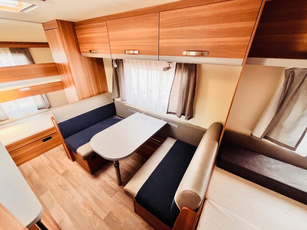 CARAONE 500 FDK ETAGENBETTEN FRANZ.BETT Weinsberg | Caravans | Eerste toelating: 04/2019 | 6 Slaapplaatsen | Toegestane totaalgewicht: 1.350 kg - Afbeelding 13