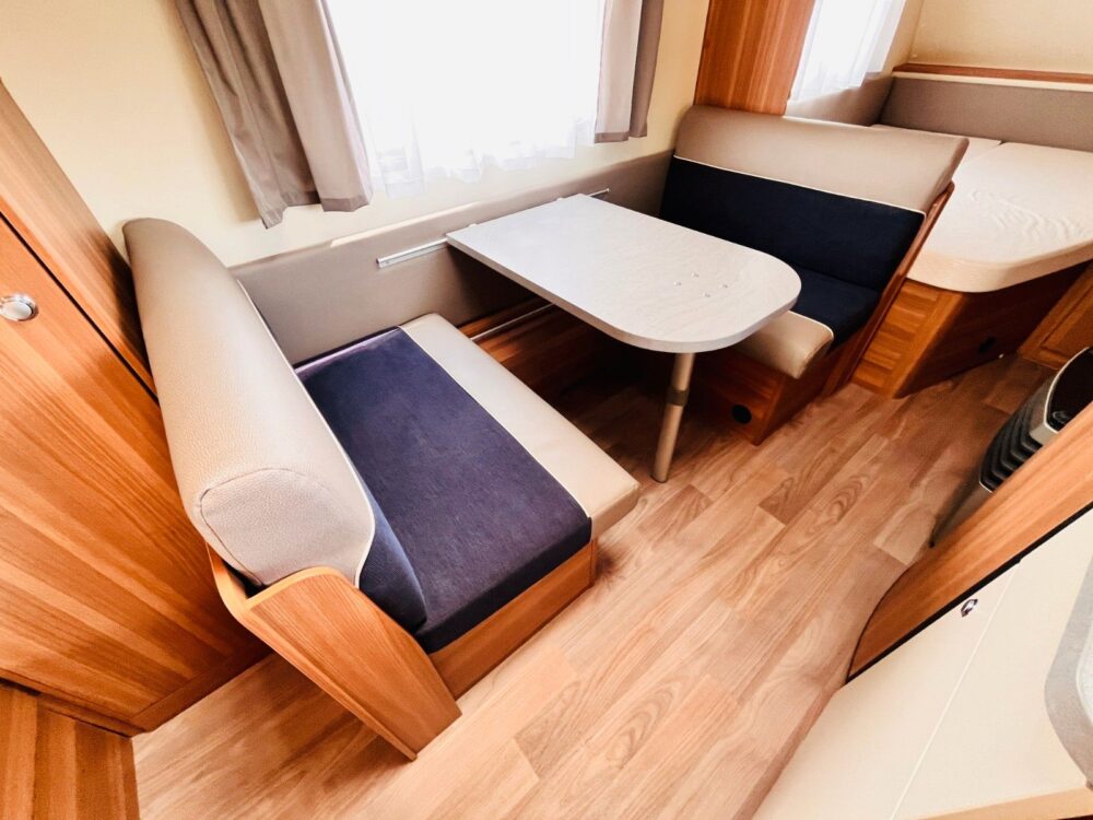 CARAONE 500 FDK ETAGENBETTEN FRANZ.BETT Weinsberg | Caravans | Eerste toelating: 04/2019 | 6 Slaapplaatsen | Toegestane totaalgewicht: 1.350 kg - Afbeelding 15