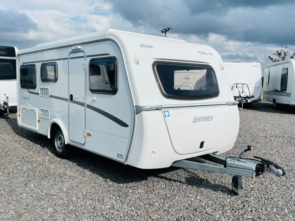 HYMER / ERIBA / HYMERCAR FEELING 425 QUERBETT OPKLAPDACH HYMER / ERIBA / HYMERCAR | Caravans | Eerste toelating: 10/2015 | 3 Slaapplaatsen | Toegestane totaalgewicht: 1.300 kg - Afbeelding 2