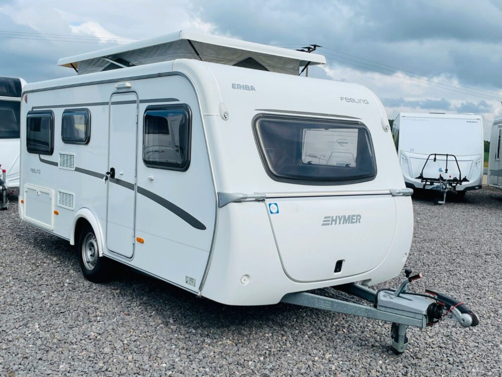 HYMER / ERIBA / HYMERCAR FEELING 425 QUERBETT OPKLAPDACH HYMER / ERIBA / HYMERCAR | Caravans | Eerste toelating: 10/2015 | 3 Slaapplaatsen | Toegestane totaalgewicht: 1.300 kg - Afbeelding 6