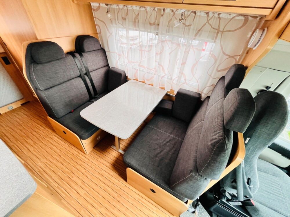 Dethleffs TREND A 6977 – Dwarsbed | Garage | Fietsendrager Dethleffs | Alkoofmodel | Eerste toelating: 02/2014 | 85.300 km | 6 slaapplaatsen | Toegestaan totaalgewicht: 3.499 kg - Afbeelding 17