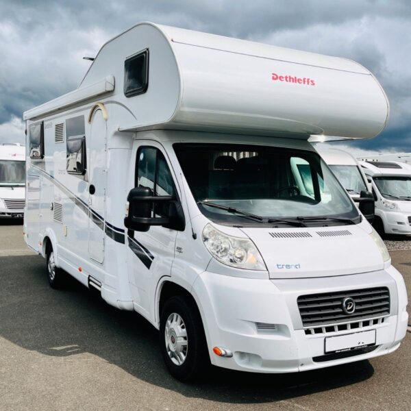 Dethleffs TREND A 6977 – Dwarsbed | Garage | Fietsendrager Dethleffs | Alkoofmodel | Eerste toelating: 02/2014 | 85.300 km | 6 slaapplaatsen | Toegestaan totaalgewicht: 3.499 kg