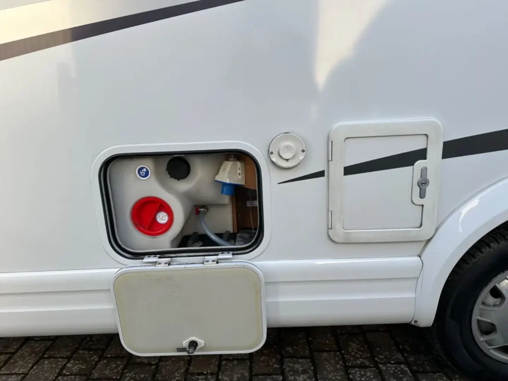 Knaus Van TI 550 MD – Slechts 5,99 m, Handgeschakeld | Slaapplaatsen: 4 | Eerste registratie: 02/2013 | 179.000 km | Vermogen: 148 pk | Totaalgewicht: 3.500 kg - Afbeelding 47