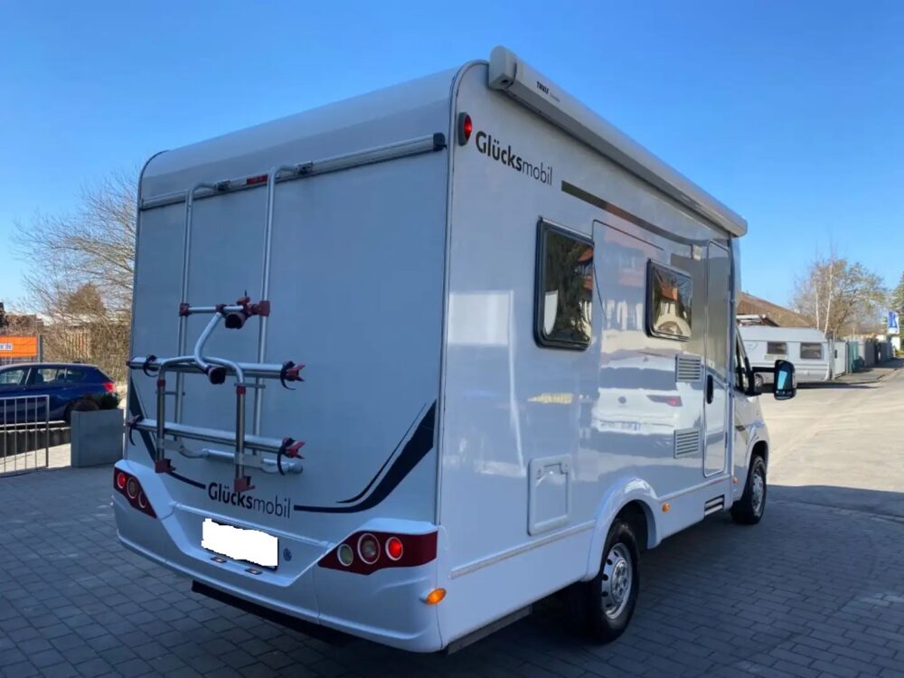 Glücksmobil T 58 – Slechts 6,23 m, Handgeschakeld | Slaapplaatsen: 2 | Eerste registratie: 04/2016 | 86.000 km | Vermogen: 131 pk | Totaalgewicht: 3.500 kg - Afbeelding 5