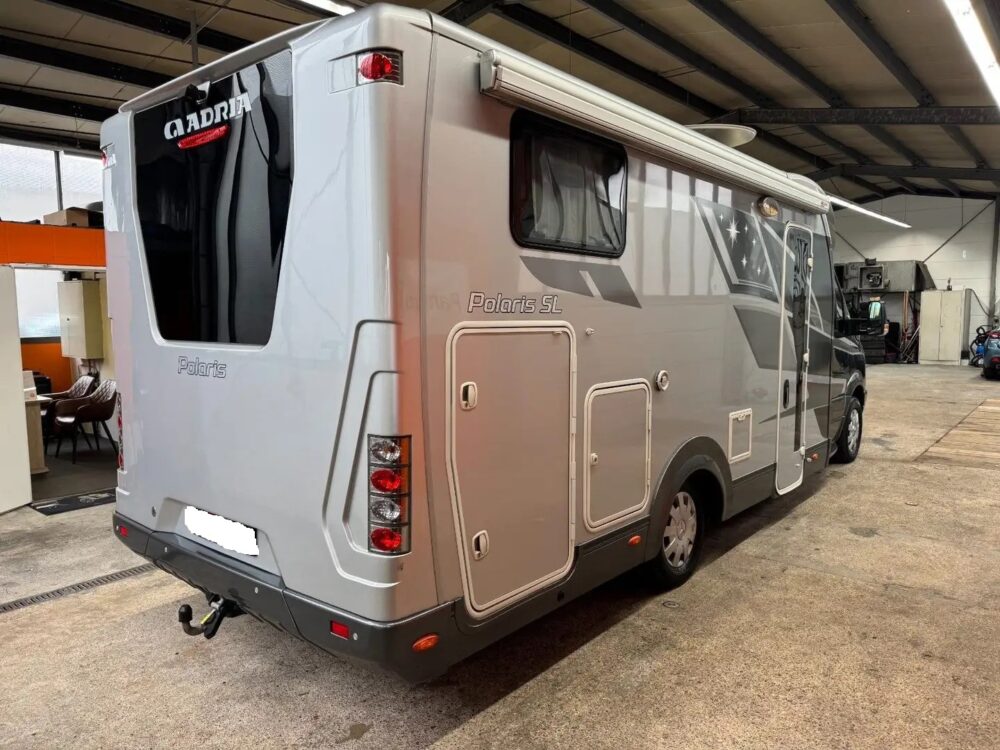 Adria Polaris SL 749 Mercedes Sprinter 319 CDI – Slechts 7,49 m, automaat | Slaapplaatsen: 4 | Eerste registratie: 06/2010 | 59.000 km | Vermogen: 190 pk | Totaalgewicht: 3.500 kg - Afbeelding 5