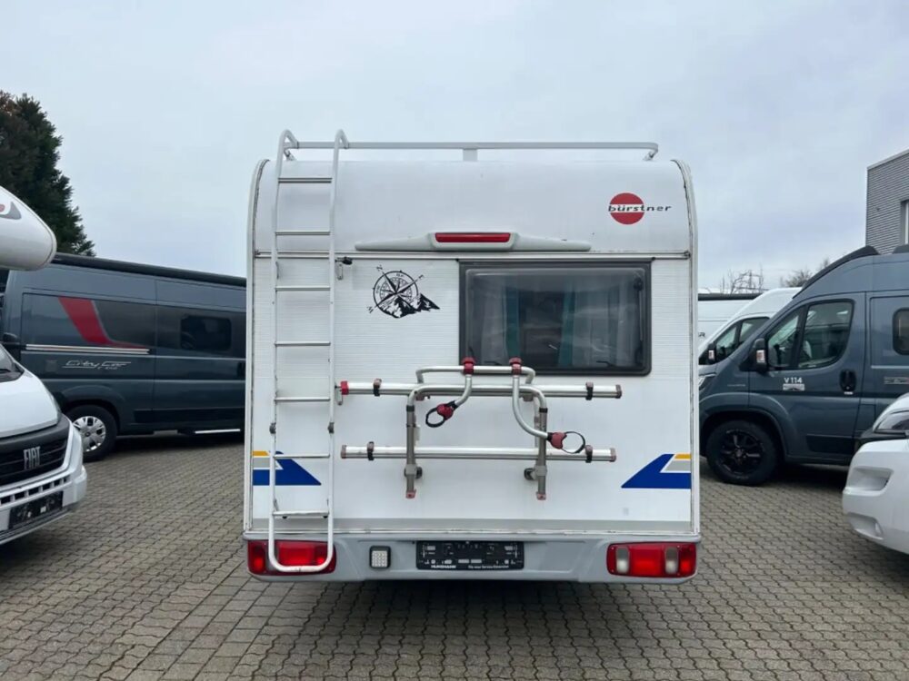 Bürstner T 603 – Slechts 6,22 m, Handgeschakeld | Slaapplaatsen: 2 | Eerste registratie: 03/2001 | 173.000 km | Vermogen: 128 pk | Totaalgewicht: 3.500 kg - Afbeelding 6