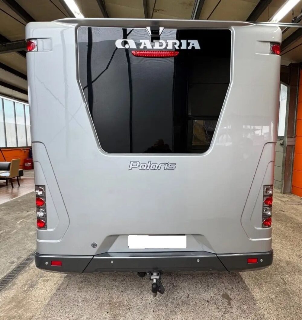 Adria Polaris SL 749 Mercedes Sprinter 319 CDI – Slechts 7,49 m, automaat | Slaapplaatsen: 4 | Eerste registratie: 06/2010 | 59.000 km | Vermogen: 190 pk | Totaalgewicht: 3.500 kg - Afbeelding 6