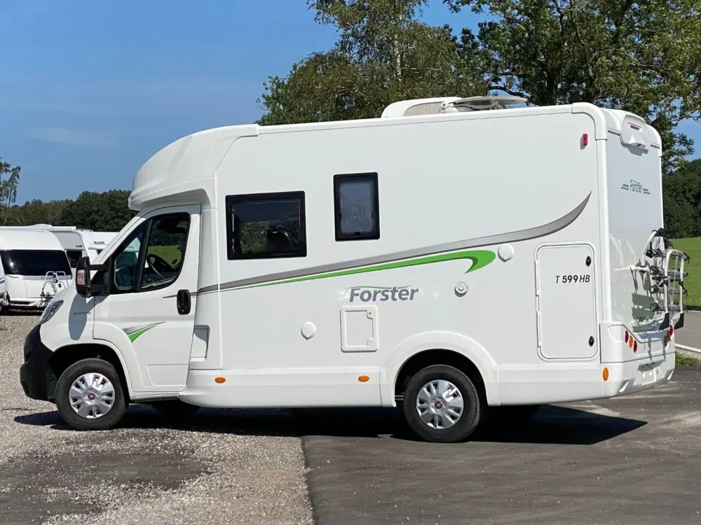 Forster T 599 HB – Slechts 5,99 m, Handgeschakeld | Slaapplaatsen: 4 | Eerste registratie: 05/2021 | 62.500 km | Vermogen: 140 pk | Totaalgewicht: 3.500 kg - Afbeelding 6