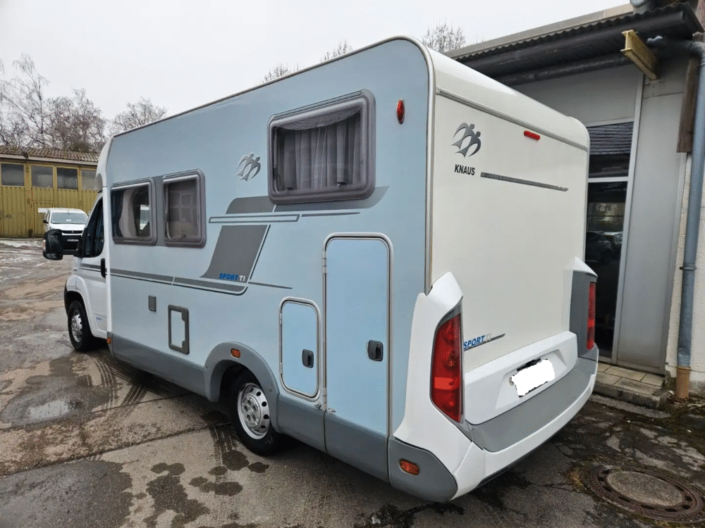 Knaus Sun TI 600 MG Sport – Slechts 6,58 m, Handgeschakeld | Slaapplaatsen: 4 | Eerste registratie: 08/2010 | 122.462 km | Vermogen: 129 pk | Totaalgewicht: 3.500 kg - Afbeelding 6