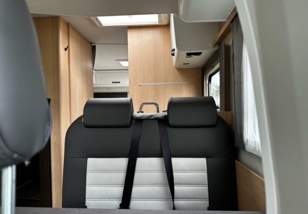 Ford Transit Sunlight T680 – Slechts 7,36 m, automaat | Slaapplaatsen: 4 | Eerste registratie: 06/2025 | 24 km | Vermogen: 155 pk | Totaalgewicht: 3.500 kg - Afbeelding 6