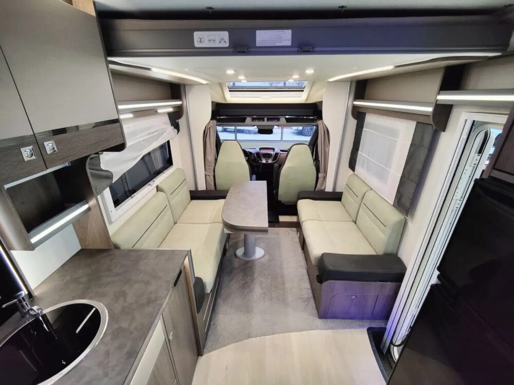 Chausson 640 titanium – Slechts 6,99 m, automaat | Slaapplaatsen: 4 | Eerste registratie: 06/2019 | 46.000 km | Vermogen: 170 pk | Totaalgewicht: 3.500 kg - Afbeelding 7