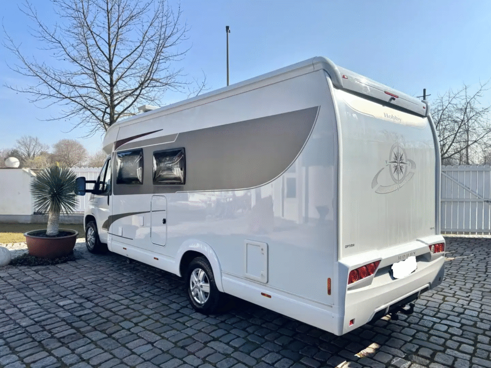 Hobby Optima T65 – Slechts 6,98 m, Handgeschakeld | Slaapplaatsen: 4 | Eerste registratie: 02/2015 | 62.134 km | Vermogen: 131 pk | Totaalgewicht: 3.500 kg - Afbeelding 7