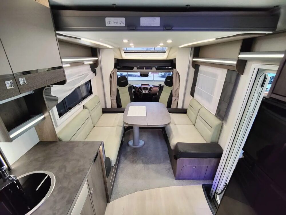 Chausson 640 titanium – Slechts 6,99 m, automaat | Slaapplaatsen: 4 | Eerste registratie: 06/2019 | 46.000 km | Vermogen: 170 pk | Totaalgewicht: 3.500 kg - Afbeelding 8