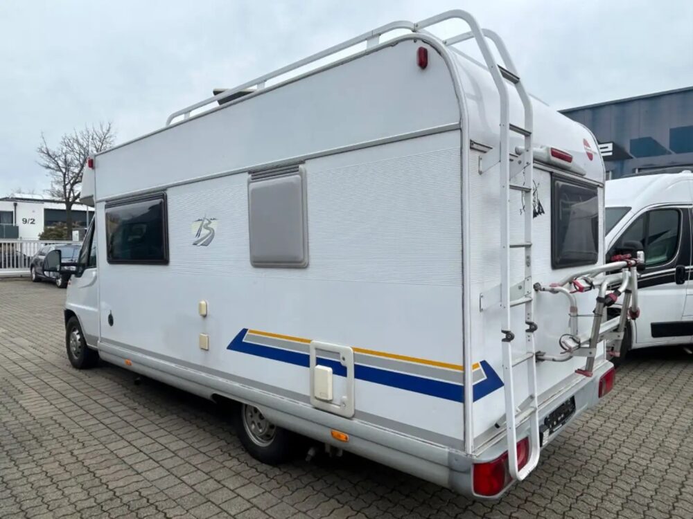 Bürstner T 603 – Slechts 6,22 m, Handgeschakeld | Slaapplaatsen: 2 | Eerste registratie: 03/2001 | 173.000 km | Vermogen: 128 pk | Totaalgewicht: 3.500 kg - Afbeelding 8