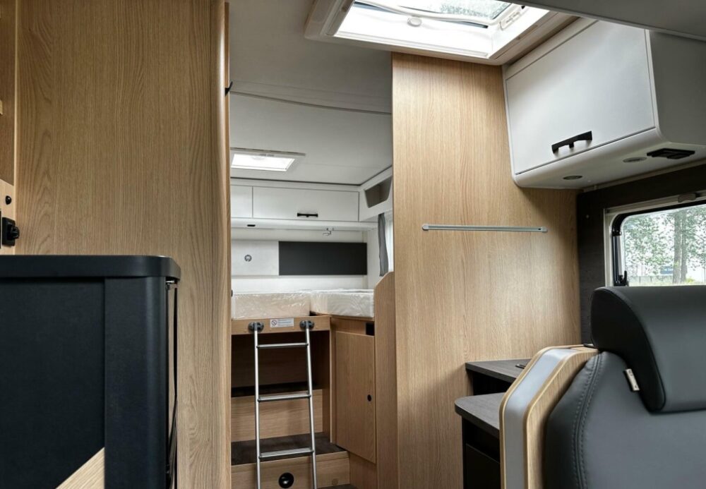 Ford Transit Sunlight T680 – Slechts 7,36 m, automaat | Slaapplaatsen: 4 | Eerste registratie: 06/2025 | 24 km | Vermogen: 155 pk | Totaalgewicht: 3.500 kg - Afbeelding 8