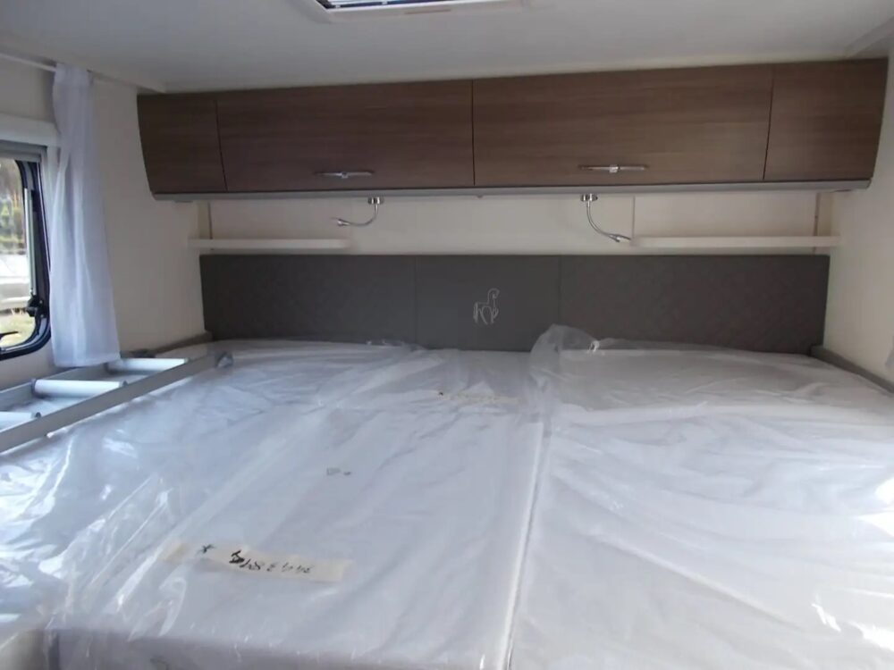 Etrusco T7300 SB – Slechts 7,50 m, Handgeschakeld | Slaapplaatsen: 4 | Eerste registratie: 01/2024 | 300 km | Vermogen: 140 pk | Totaalgewicht: 3.500 kg - Afbeelding 8