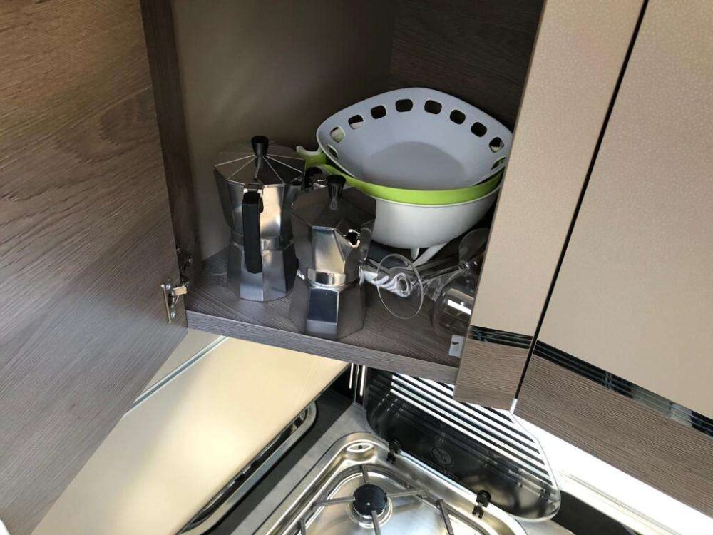Chausson 640 Titanium – Slechts 6,99 m, Handgeschakeld | Slaapplaatsen: 4 | Eerste registratie: 02/2019 | 34.000 km | Vermogen: 170 pk | Totaalgewicht: 3.500 kg - Afbeelding 10