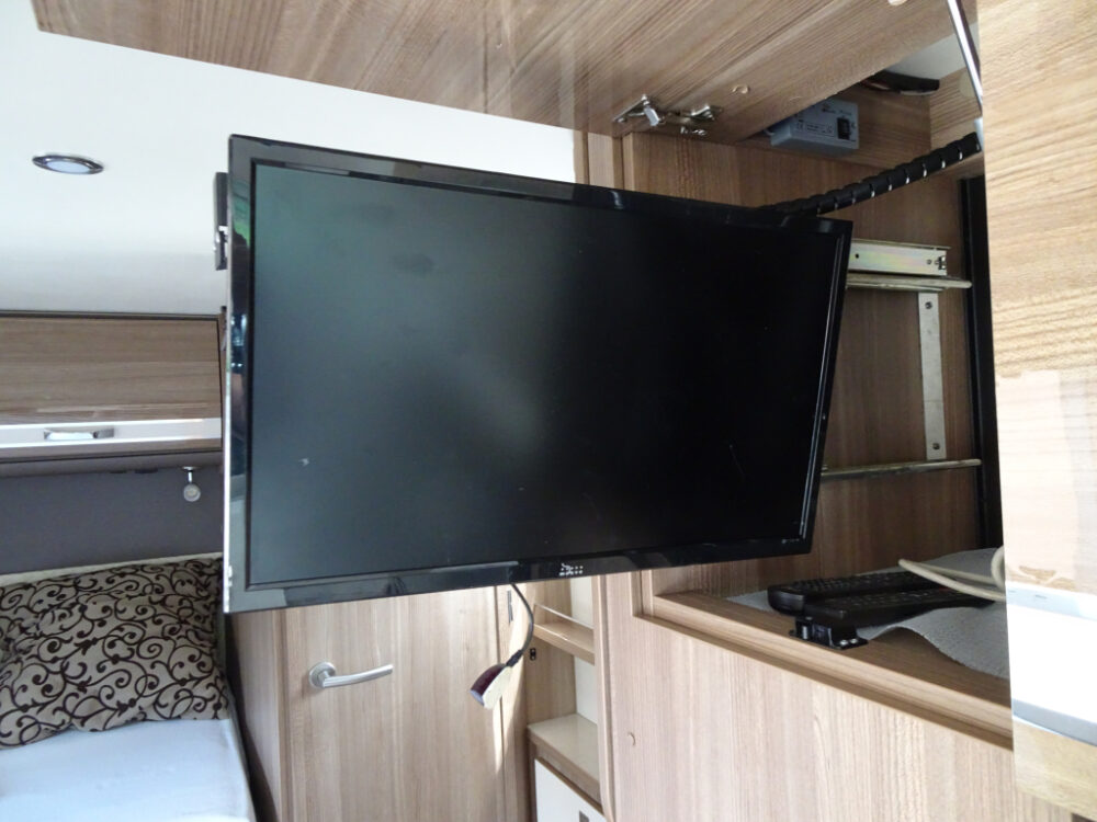 RAPIDO S6 – Slechts 6,4 m, handgeschakeld | Slaapplaatsen: 4 | Eerste registratie: 07/2016 | 88.800 km | Vermogen: 131 pk | Totaalgewicht: 3.500 kg - Afbeelding 9