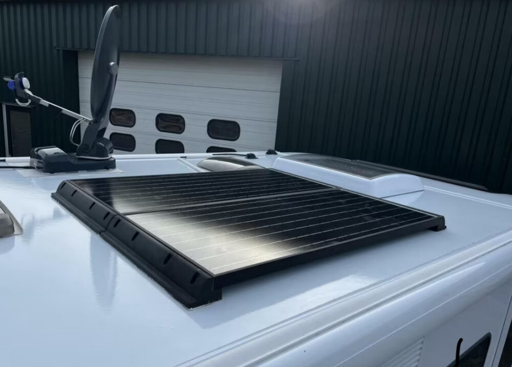 Weinsberg Pepper 600 MEG – Slechts 6,74 m, automaat | Slaapplaatsen: 2 | Eerste registratie: 09/2023 | 9422 km | Vermogen: 140 pk | Totaalgewicht: 3.500 kg - Afbeelding 14